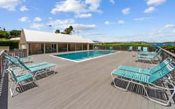 Bay La Vie (Anch 207)