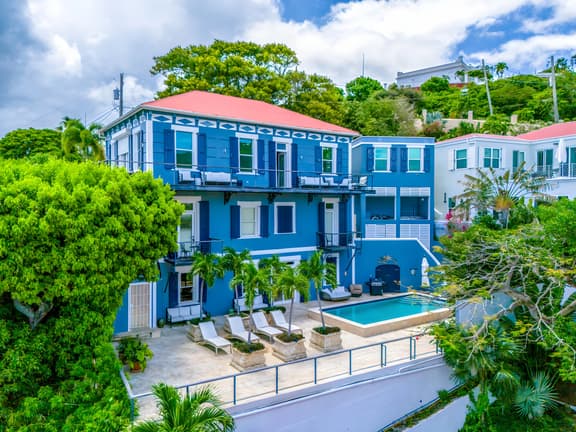 Lissette Manor